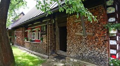 Obývajú najstaršiu drevenicu na Zamagurí. Má 144 rokov a všetko v nej je pôvodné