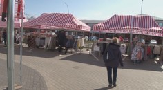 Poliakov pri obchodovaní nezastavia ani opatrenia. Aby neporušili pravidlá, predávajú pred obchodmi