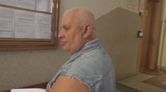 Roky znášala synovu agresivitu. Pred sudcu sa postavil muž, ktorý týral a bil 91-ročnú mamu