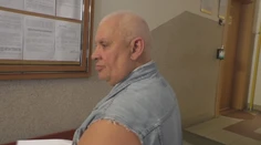 Roky znášala synovu agresivitu. Pred sudcu sa postavil muž, ktorý týral a bil 91-ročnú mamu