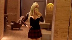 Minister jej ponúkol prácu za sex, ona sa mu v parlamente nafotila nahá