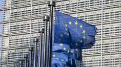 Dôvera v EÚ je najvyššia za posledných 18 rokov. Prieskum ukázal, koľko percent Slovákov dôveruje súčasnej vláde