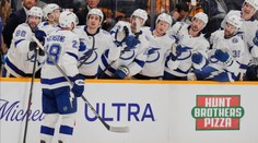 VIDEO: Tampa Bay sa dostáva do tempa, vyhrala tretíkrát za sebou. Bodovo sa presadil aj Erik Černák