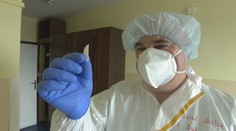 Kňazi už aj na covidovom oddelení. Pomáhajú tak vyčerpanému personálu