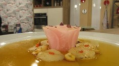 Okruhlica nakladaná v shiso octe s jemným ponzu dressingom