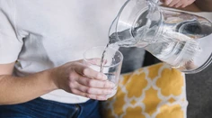 Pijete dosť vody? Lekárka odporúča jednoduchý test, ktorý vám to prezradí