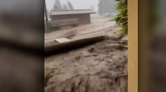 Voda brala autá, podmyla aj železničnú trať. Oblasťou Hnileckej doliny a Gelnice sa prehnala prívalová povodeň