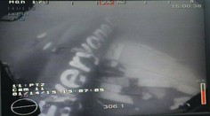 Odovzdali predbežnú správu o havárii lietadla AirAsia, ale nezverejnia ju