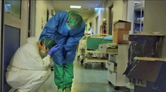Taliansko má zrejme najhoršie za sebou. Zo svedectiev lekárov však behá mráz po chrbte