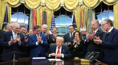 Koniec shutdownu v USA: Prezident Trump podpísal zákon