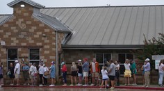 Skaza v Texase: Počet obetí povodní sa zvýšil, varujú pred ďalším dažďom