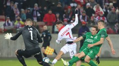 VIDEO: Poľahky prešprintoval obrancu, učebnicovo prehodil brankára. Kaprálik zahviezdil v Poľsku