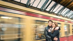 Cestujete dnes vlakom? Čakajú vás tam valentínske prekvapenia