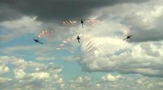 Video zaznamenalo pád vrtuľníka počas leteckej šou. Zomrel pilot