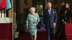 Kráľovná Alžbeta II. pod dohľadom: Nakazený princ Charles s ňou bol v úzkom kontakte