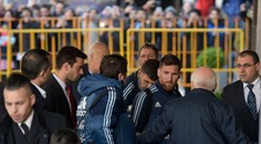 Chlapec chcel fotku s Messim, ochrankár ho surovo odohnal. Takto reagoval futbalista