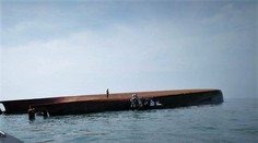 Pri brehoch Malajzie sa prevrátil plávajúci bager, hlásia 14 nezvestných