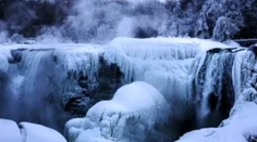 Niagarské vodopády sa opäť zmenili na ľadovú krásu