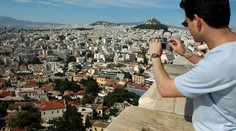 V Aténach sa triasla zem