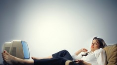 Porovnali sme, koľko času sme strávili sledovaním televízie, spánkom či v robote