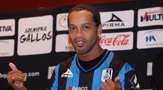 Zlá správa pre fanúšikov slávneho brazílskeho futbalistu. Ronaldinho ukončil kariéru