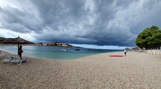 More pri chorvátskom meste zasiahlo tornádo. Sociálne siete zaplavili fotky a videá