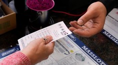 Jackpot v lotérii Powerball dosiahol 975 miliónov dolárov