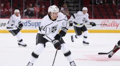Boj o NHL môže pokračovať. Slovenský reprezentant podpísal v zámorí nový ročný kontrakt