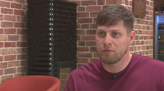 Poukázal na šikanu, po medializácii čelí konaniu. Prípad policajta Michala pokračuje