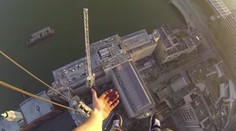 Kolená sa zatrasú aj vám: Pozrite sa na Londýn z výšky 150 metrov a bez istenia!