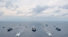 Čas sa kráti, začnite rokovať, vyzval Trump Teherán. USA zhromaždili ešte väčšiu flotilu ako pred útokom na Venezuelu