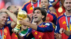 Futbal triumfoval nad brutalitou, Torres zlomil srdce Messimu. Tu sú ohlasy svetových médií na finále