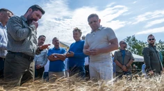 Žatva sa začala skôr, dôvodom je extrémne sucho. Bude to mať negatívny vplyv na celkové výsledky, tvrdí Fico