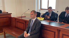 Slovenský sadistický kňaz urezal mužovi semenník. Súd ho do väzenia neposlal, udelil mu iný trest