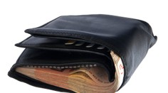 Tínedžerka našla peňaženku so 7000 eurami, odovzdala ju polícii