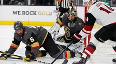 Pánik sa podieľal gólom a asistenciou na víťazstve Arizony nad Vegas, Kane prekonal Mikitu