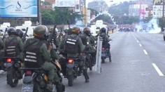 Venezuela sa zmieta v nepokojoch. Do ulíc vyšli tisíce ľudí