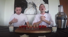 Najhlúpejšia stávka? Bratia vypili nápoj zo 130 najštipľavejších papričiek