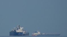 Hrozí blokáda ďalšej tepny svetového obchodu. Ceny ropy sú nebezpečne vysoko