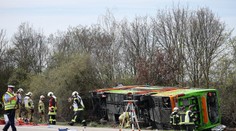 Tragická nehoda autobusu v Nemecku: Šoférmi boli Slovák a Čech