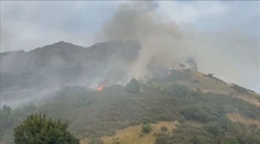 Ničivé požiare sužujú Európu. Na Kréte zahynuli dvaja mladí hasiči