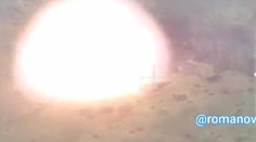 VIDEO: Rusi skúšajú novú taktiku. Výbušninami naložený tank sa zmenil na obrovskú ohnivú guľu