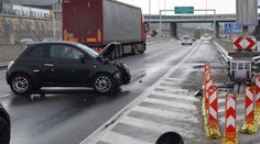 Opitá matka (30) vyrazila na cesty. V aute, v ktorom viezla trojročné dieťa, havarovala