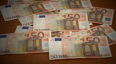 Slovák dlhuje v priemere 655 eur