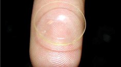 Väčšina ľudí používa šošovky nesprávne. Riskujú pritom, že prídu o zrak