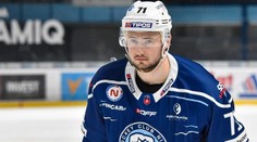 Zmluvu s tímom NHL podpísal na pumpe. Po mnohých reštartoch kariéry bojuje niekdajší talent o MS