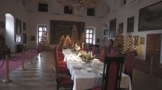 55 stromčekov a vyše 1500 sklenených gúľ. Bojnický zámok sa premenil na vianočnú rozprávku