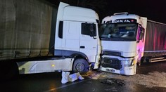 Kolízia kamiónov uzavrela privádzač na D1 v Trenčíne. Prejazdný nebude niekoľko hodín