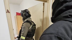 Nechutný prípad: Vážne chorého muža nútili žobrať. Mlátili ho, aby poslúchal