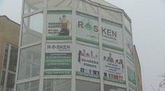 Prišli si zarobiť, teraz sa nemajú ako dostať domov. Pracovná agentúra oklamala stovky ľudí